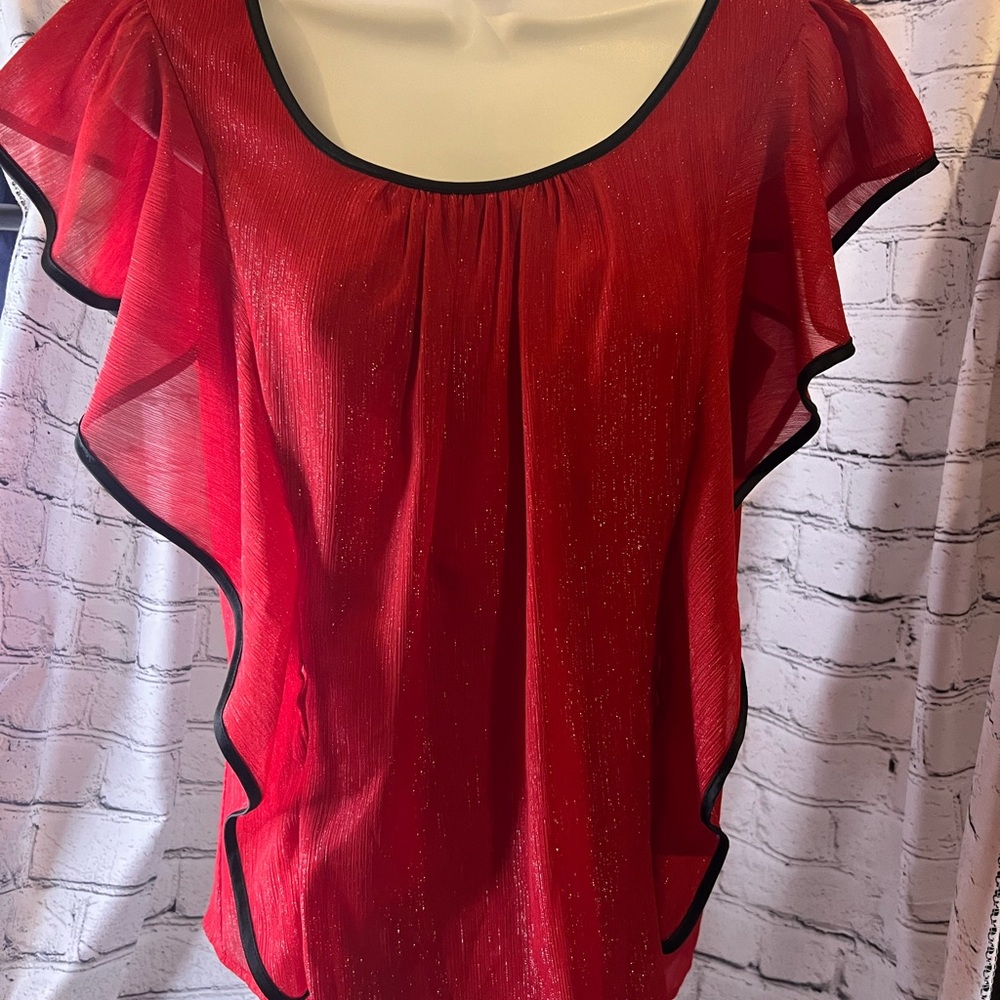 Iz Byer Scarlet Flutter Sleeve Top